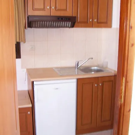 Aptera Hotel Megala Chorafia